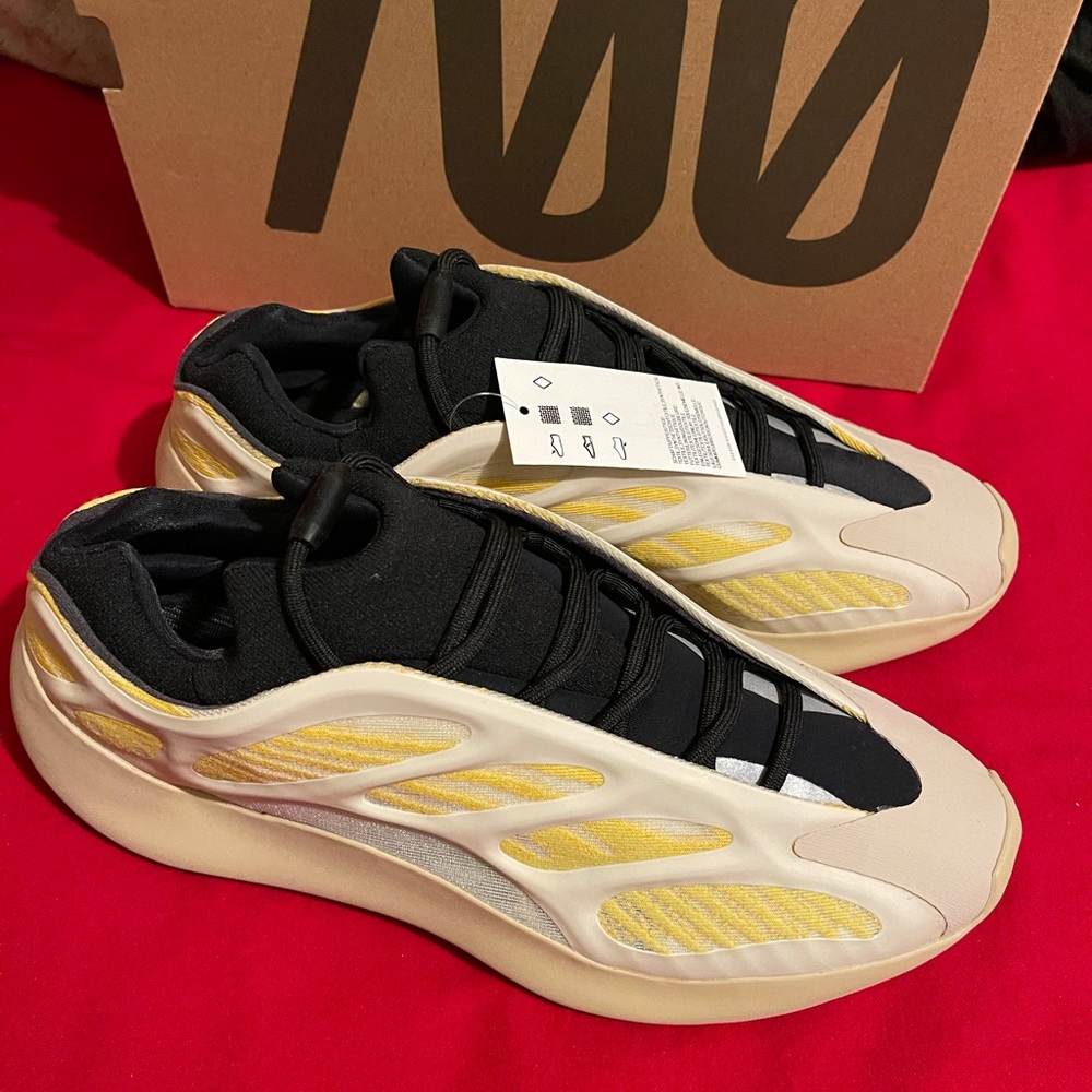 Adidas Yeezy Safflower